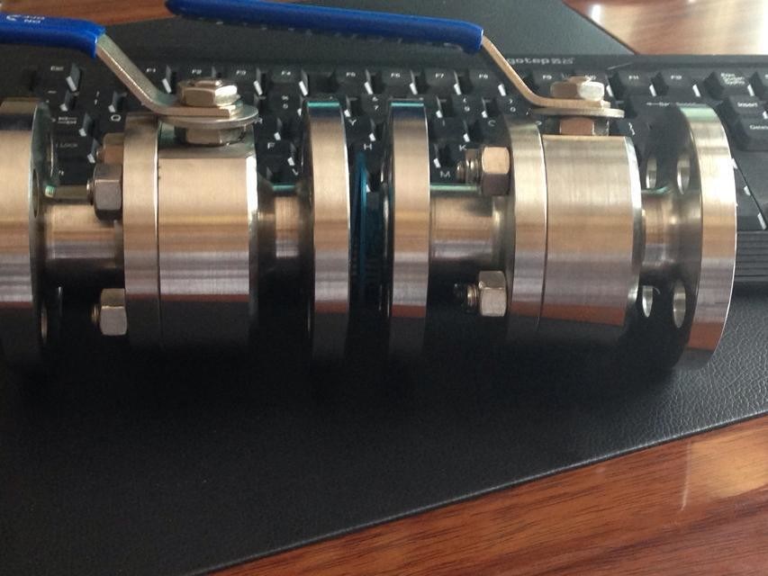 ASME B16.34 R Ptfe Seat Ball Valve With Hand Lever , Blow Out Proof Stem